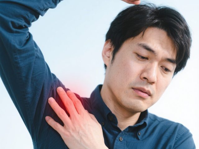 【川崎でお悩みの方へ】五十肩は整体施術で根本改善！川崎大師の整骨院で早期対応を